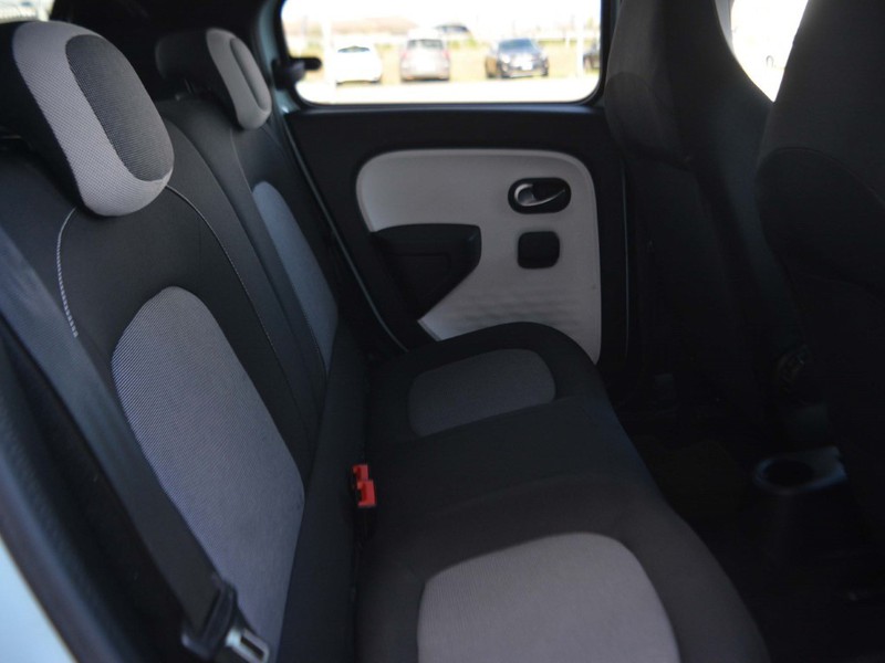 7 - Renault Twingo 22 kwh zen