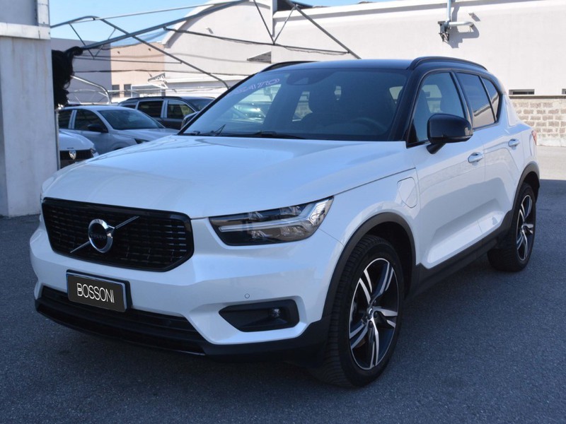 1 - Volvo XC40 1.5 t4 recharge plug-in-hybrid r-design geartronic my21