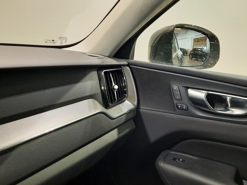 19 - Volvo XC60 2.0 b4 plus bright automatico