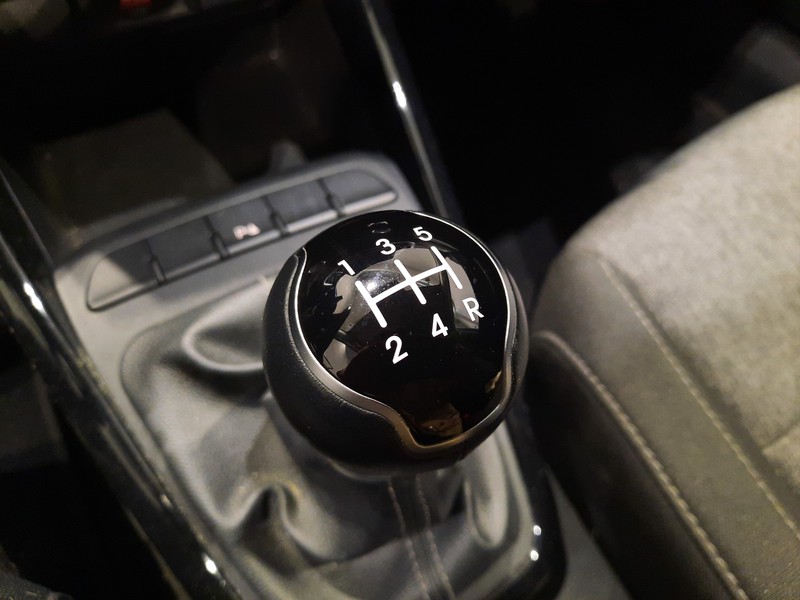 13 - Kia Stonic 1.2 mpi 79cv style