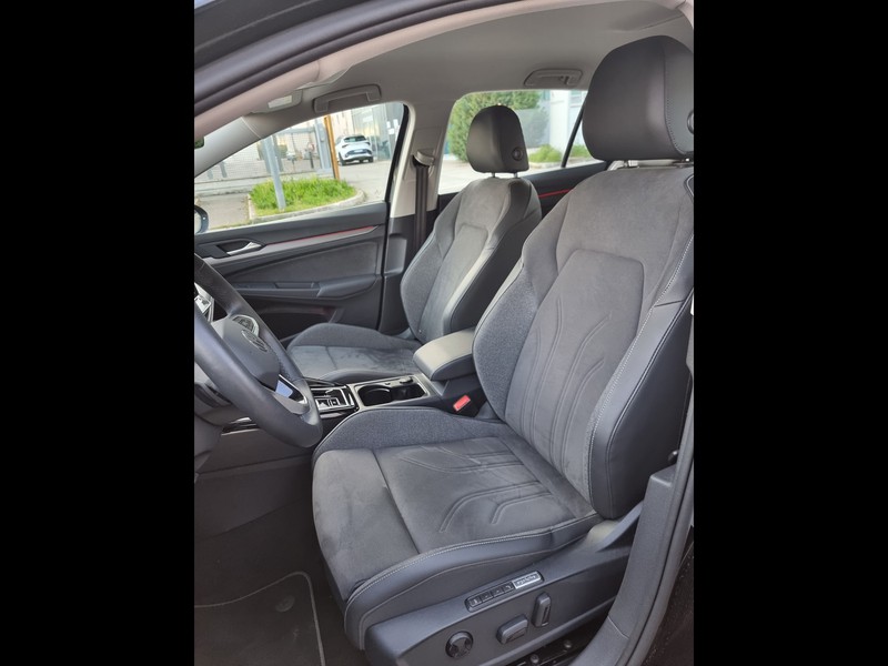 7 - Volkswagen Golf 2.0 tdi scr 150cv style dsg