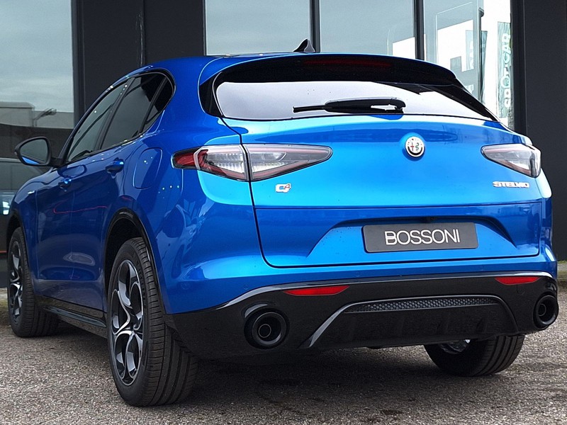 7 - Alfa Romeo Stelvio 2.2 turbo 210cv veloce q4 at8
