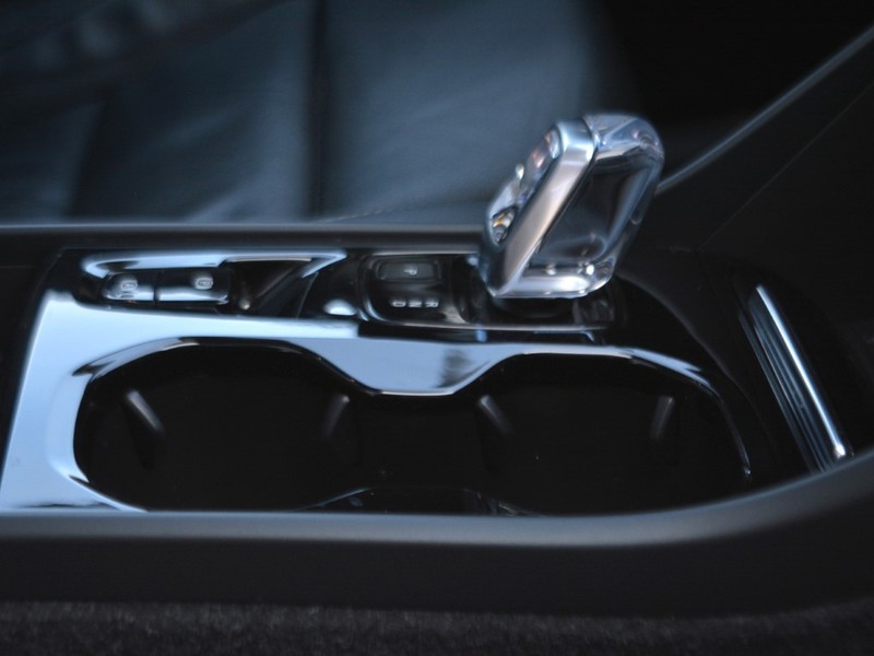 13 - Volvo XC40 1.5 t4 recharge plug-in-hybrid inscription geartronic my21