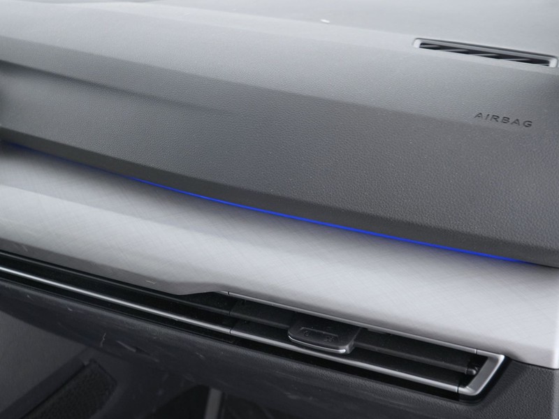 19 - Volkswagen Golf 2.0 tdi scr 115cv life dsg