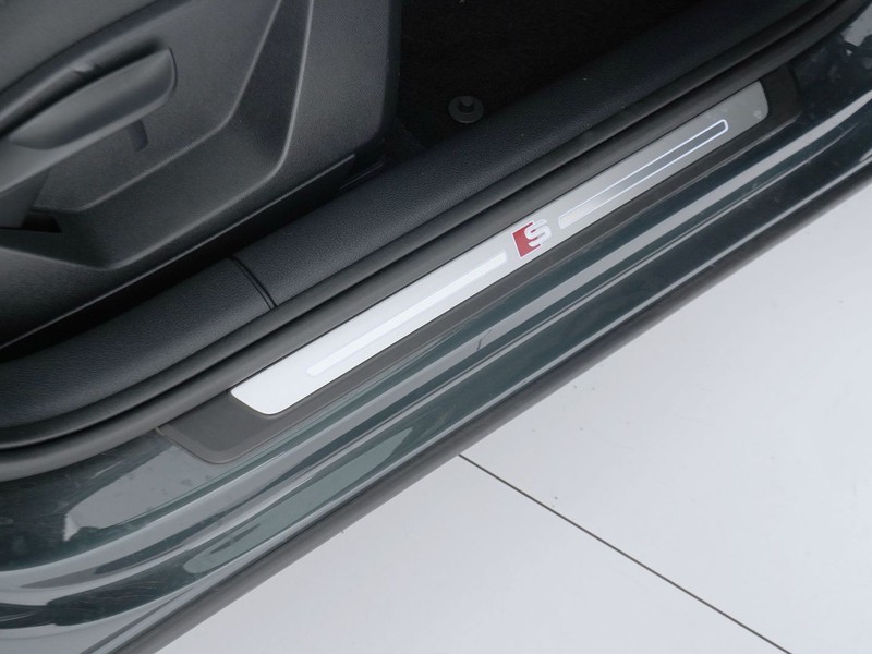 19 - Audi Q2 35 1.5 tfsi carbon edition s tronic