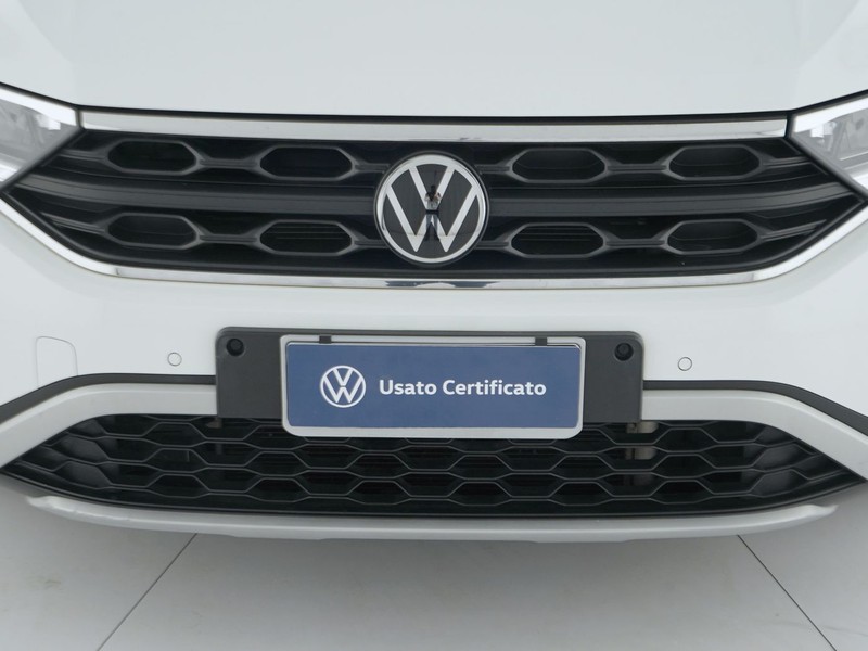 13 - Volkswagen T-Roc 2.0 tdi scr 150cv life dsg