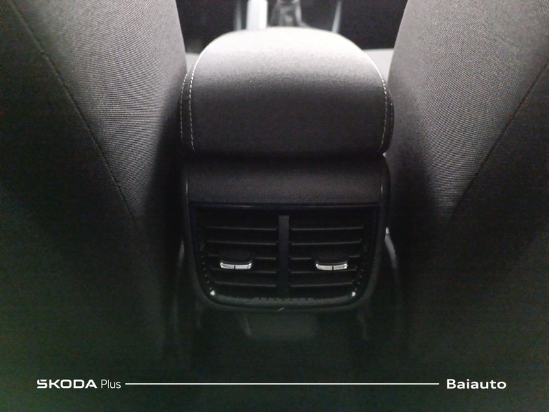 13 - Skoda Fabia 1.0 mpi 80cv 130 edition