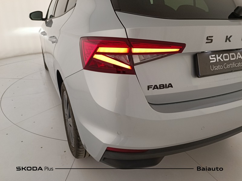 25 - Skoda Fabia 1.0 mpi 80cv 130 edition
