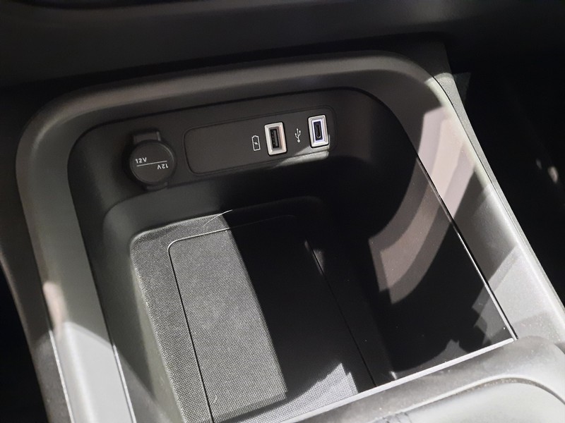 13 - Jeep Avenger 1.2 turbo 100cv longitude fwd