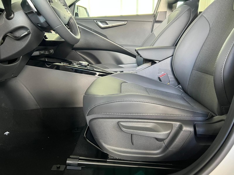 13 - Kia Niro 1.6 gdi hev tri-fuel 126cv style dct6