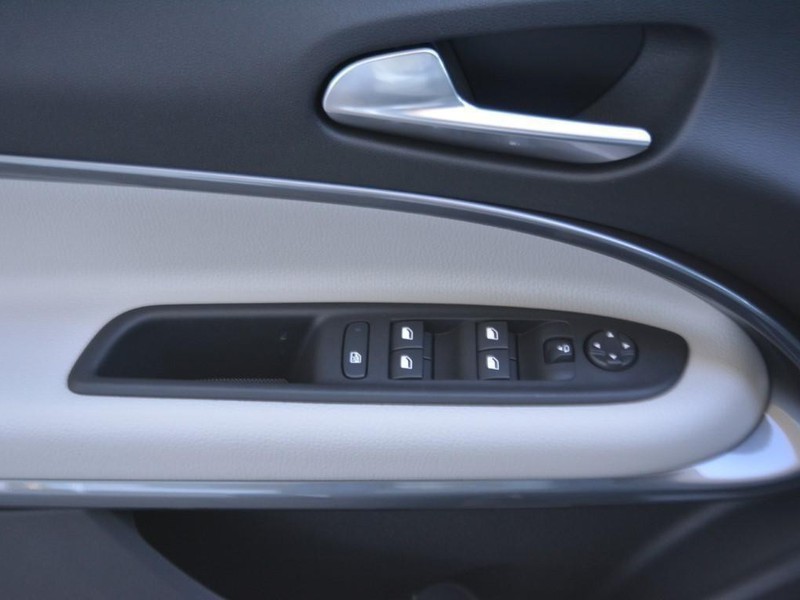 13 - Fiat 600 1.2 hybrid 110cv la prima ii edct