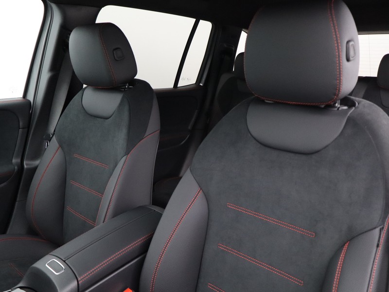 7 - Mercedes GLB 200 d amg line premium 8g-dct