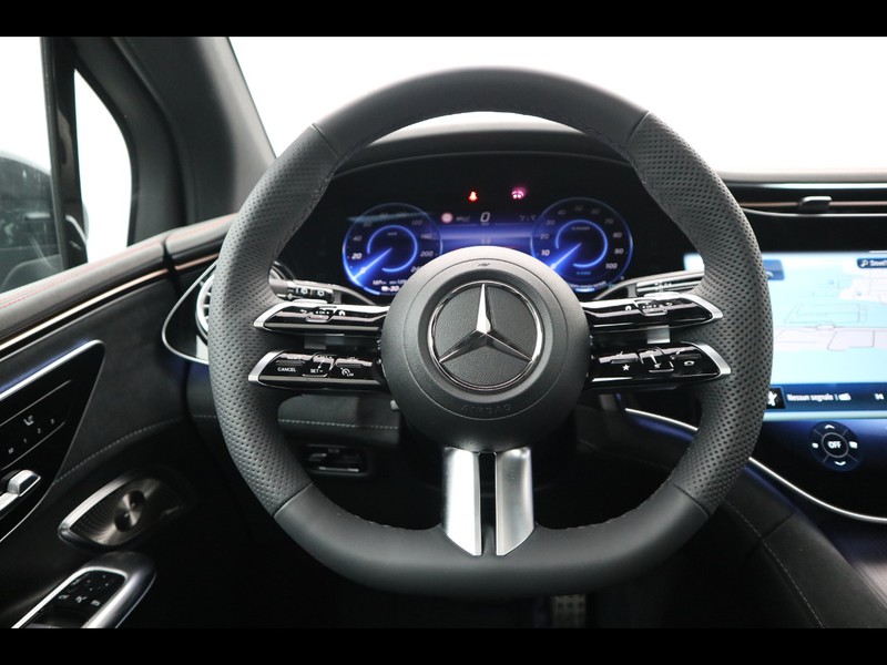 19 - Mercedes EQE suv 350 amg line premium plus 4matic