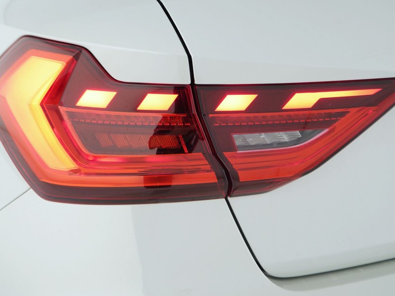 7 - Audi A1 sportback 30 1.0 tfsi 116cv business s tronic