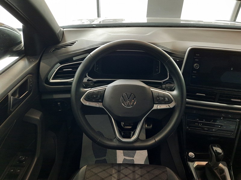 7 - Volkswagen T-Roc 2.0 tdi scr 150cv r line dsg