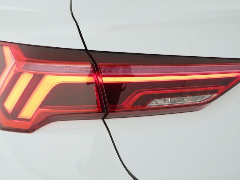 7 - Audi Q3 sportback 35 1.5 tfsi evo2 s line edition s tronic