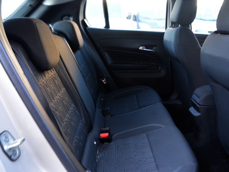 7 - Fiat 600 1.2 hybrid 145cv edct