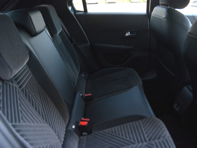 7 - Lancia Ypsilon 1.2 mhev 110cv lx e-dct