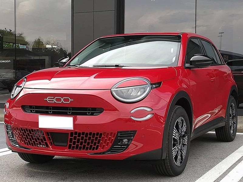 1 - Fiat 600 1.2 hybrid 110cv serie speciale icon edct