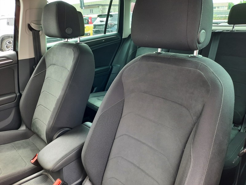19 - Volkswagen Tiguan 2.0 tdi scr 150cv elegance dsg