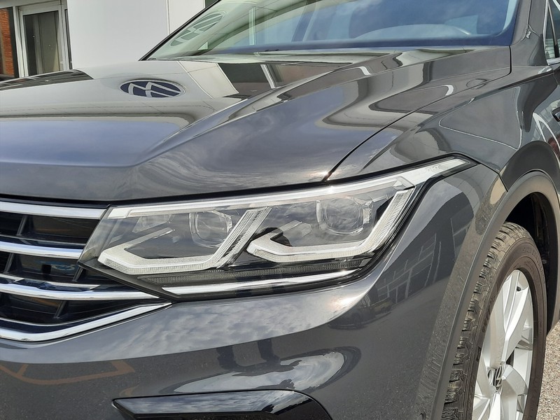 25 - Volkswagen Tiguan 2.0 tdi scr 150cv elegance dsg