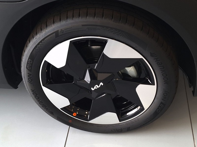 13 - Kia EV2 42,2 kwh earth