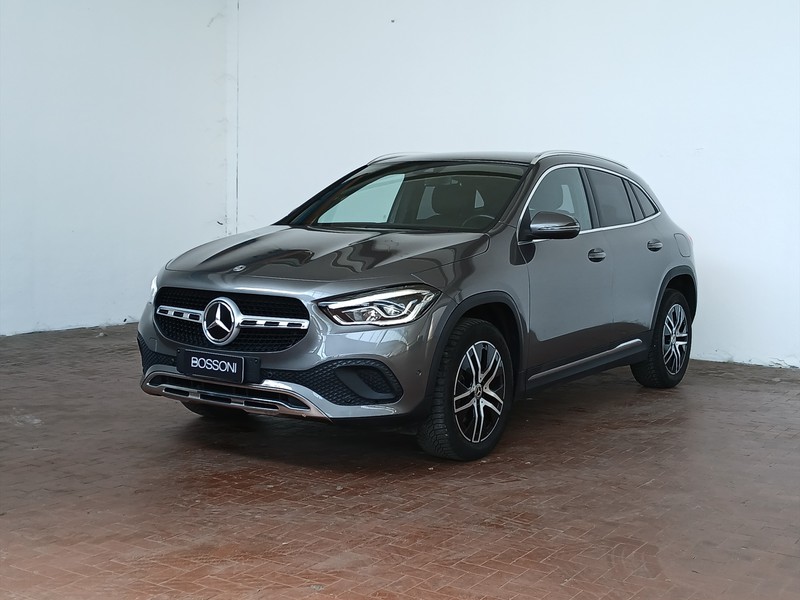1 - Mercedes GLA 200 d sport plus 8g-dct