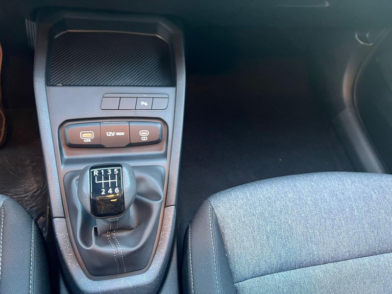 13 - Kia Stonic 1.0 t-gdi urban