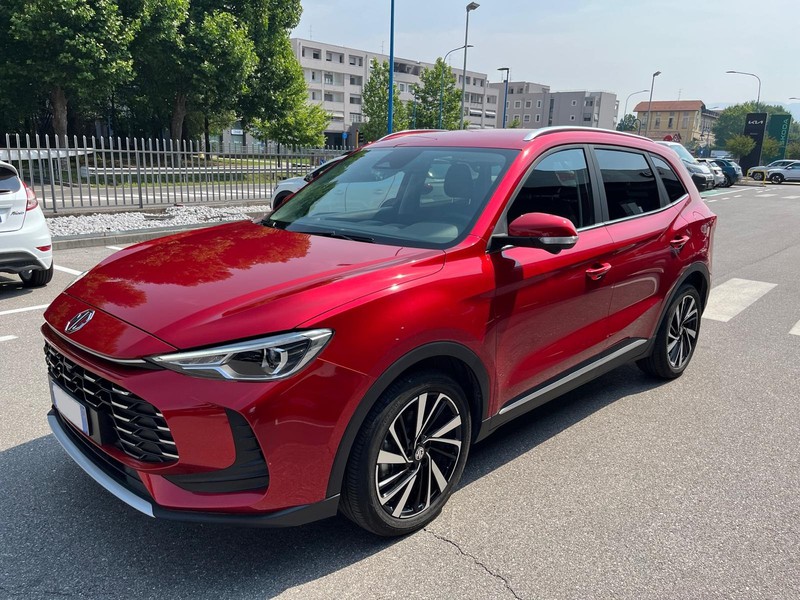 1 - Mg ZS 1.5 hybrid+ luxury auto