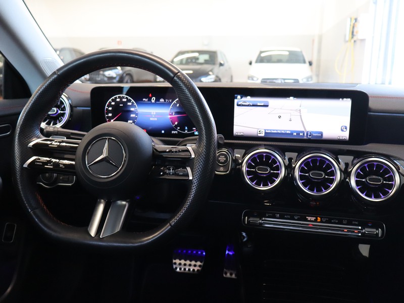13 - Mercedes CLA coupe 200 d amg line premium plus 8g-dct