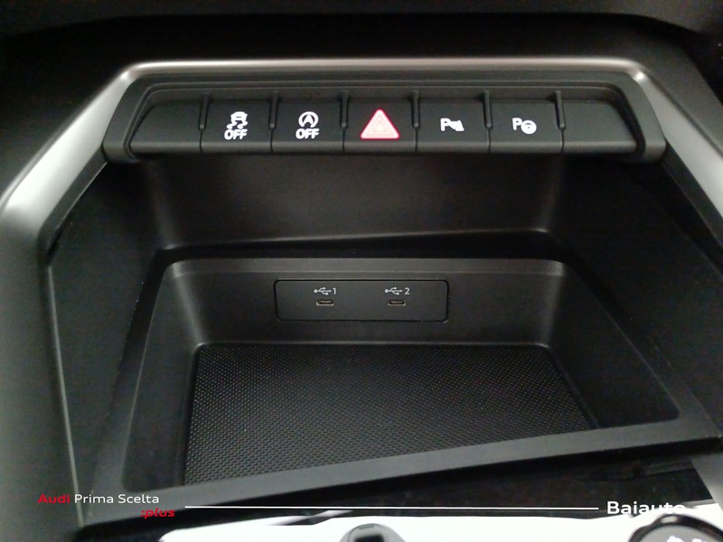 13 - Audi A3 sedan 30 1.0 tfsi mhev business advanced s tronic