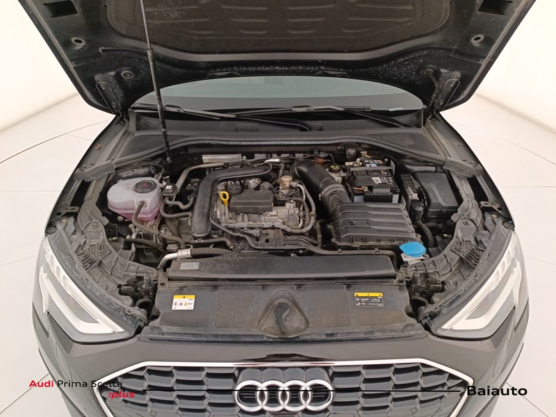 31 - Audi A3 sedan 30 1.0 tfsi mhev business advanced s tronic