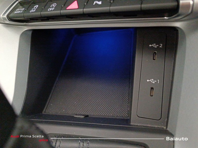 13 - Audi Q3 sportback 35 2.0 tdi s line edition s tronic
