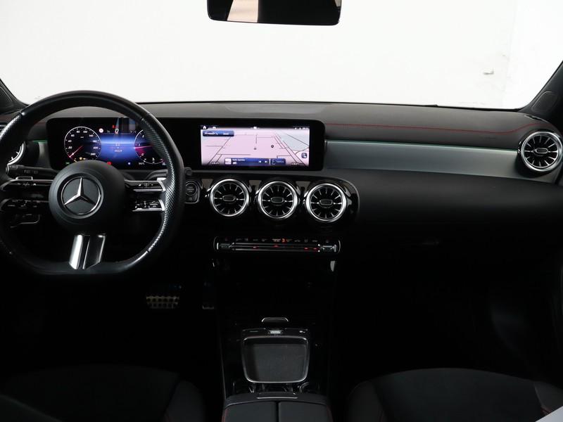 13 - Mercedes CLA shooting brake 180 d amg line advanced plus 8g-dct