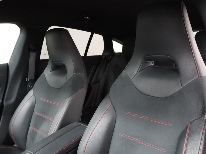 7 - Mercedes CLA shooting brake 180 d amg line advanced plus 8g-dct