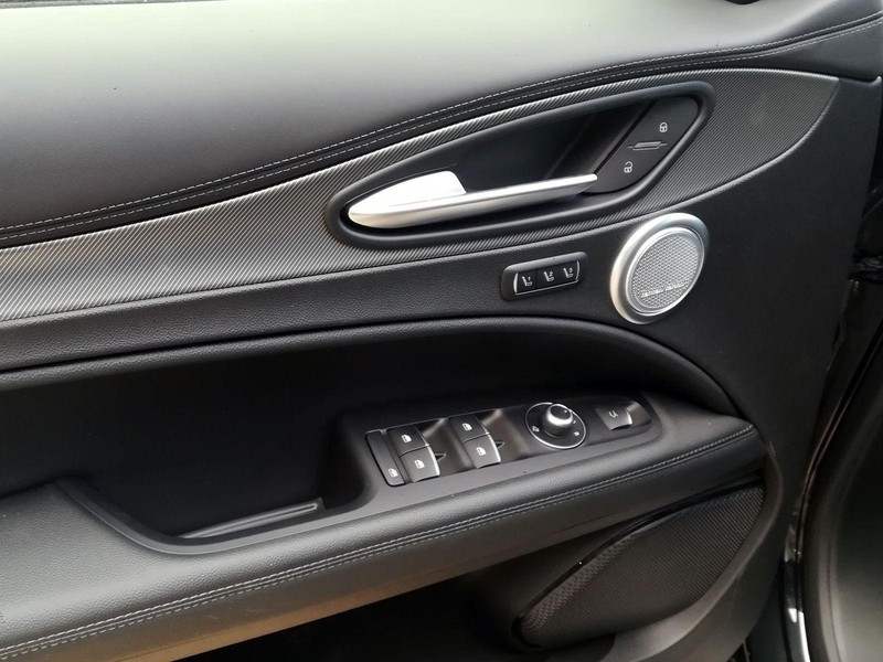 19 - Alfa Romeo Stelvio 2.2 turbo 210cv veloce q4 at8