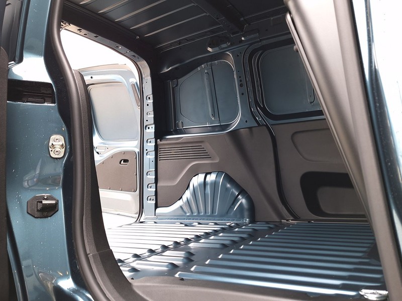 7 - Fiat Professional Doblò Van M 1.5 Diesel 100 Cv Manuale