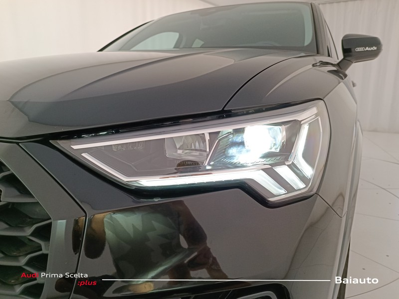 25 - Audi Q3 sportback 35 2.0 tdi s tronic