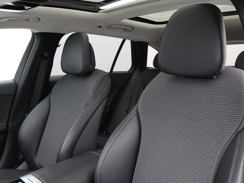 7 - Mercedes Classe C station wagon all-terrain 220 d mild hybrid premium 4matic 9g-tronic
