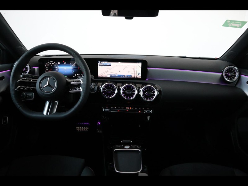 13 - Mercedes Classe A 250 e plug-in hybrid amg line advanced plus speedshift dct amg 8g