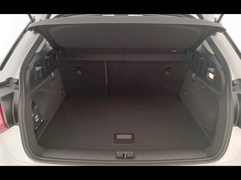 25 - Audi Q2 30 2.0 tdi business advanced