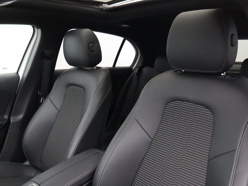 7 - Mercedes Classe A 180 d sport night edition plus 8g-dct