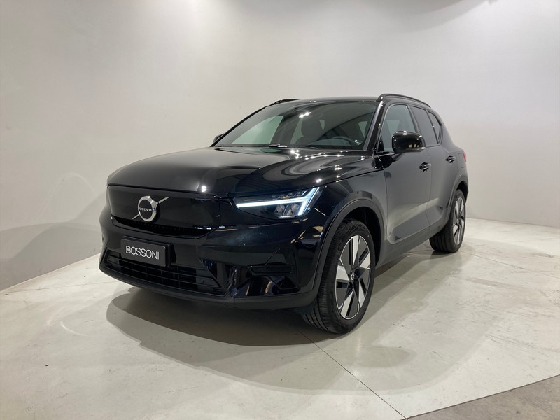 1 - Volvo XC40 single motor plus rwd edt