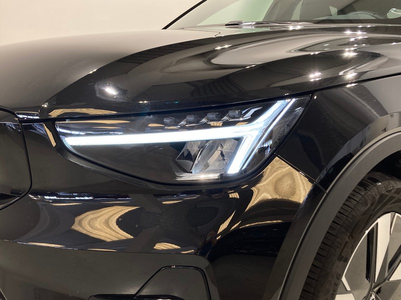 19 - Volvo XC40 single motor plus rwd edt