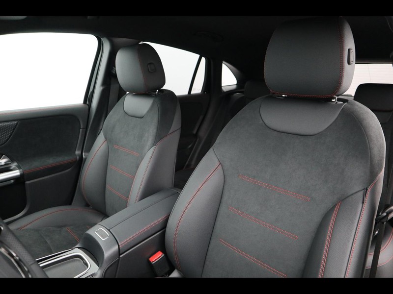 7 - Mercedes EQA 250+ amg line advanced