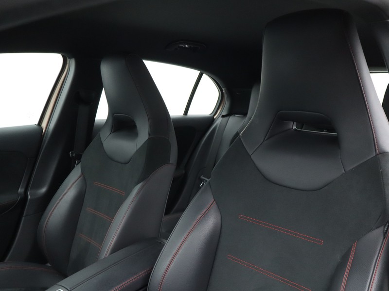 7 - Mercedes Classe A 180 d amg line advanced plus speedshift dct amg 8g
