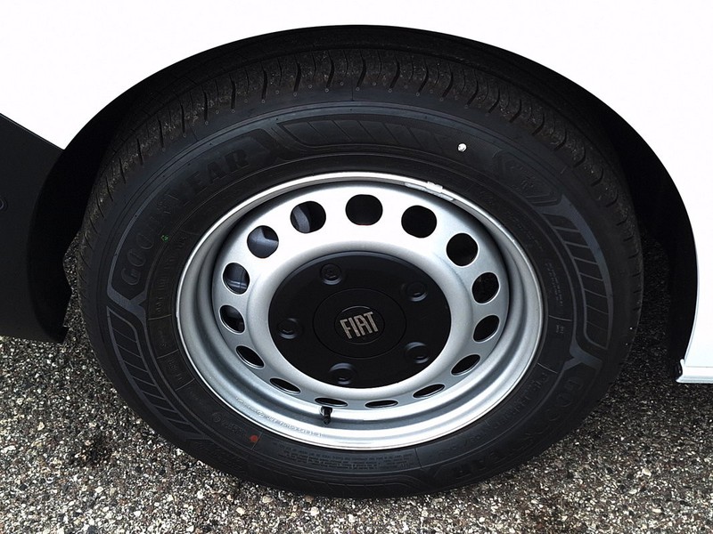 13 - Fiat Professional Scudo Van  M 1.5 Diesel 120cvManuale