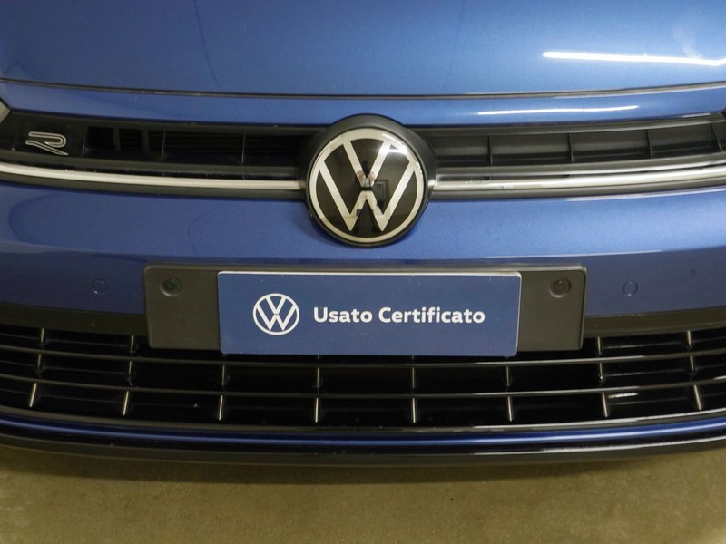 13 - Volkswagen Polo 1.0 tsi 95cv r line