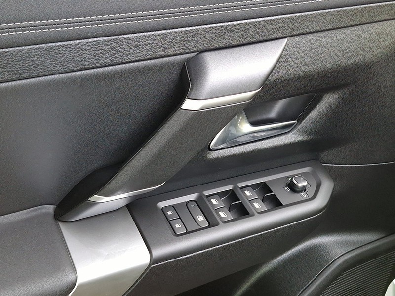 19 - Jeep Compass 1.2 turbo 48v e-hybrid 145cv altitude fwd edct6
