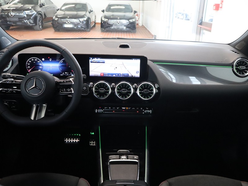 13 - Mercedes GLA 250 e plug-in hybrid amg line extra 8g-dct